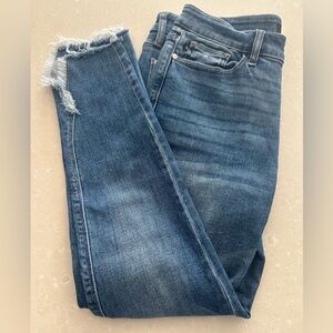 Judy Blue Women’s Distressed Skinny Fit Ankle Jeans with frayed hem size 15/32